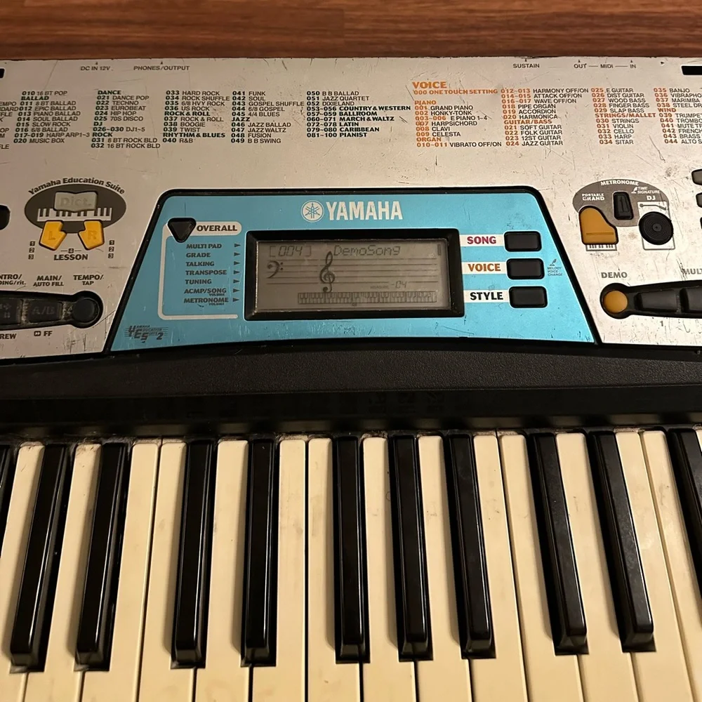 VTG Yamaha PSR-170 61-Key Electronic Keyboard